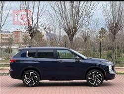 ميتسوبيشي اوتلاندر